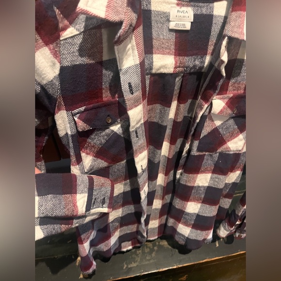 RVCA flannel - Picture 3 of 4